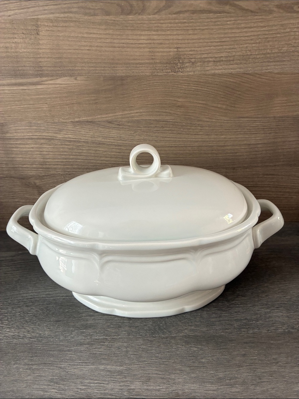 Mikasa French Countryside 2.5
Quart Covered Casserole Vegetable Serving Bowl